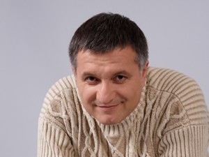 Аваков рассказал об итогах обысков у чиновников