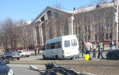 В центре Запорожья авария с маршруткой