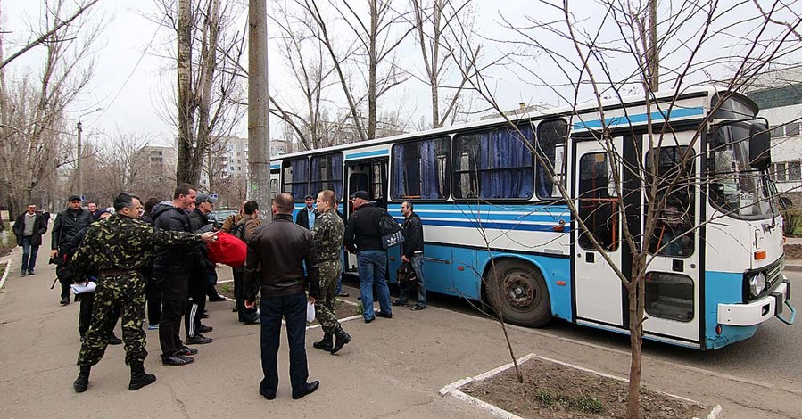 В воинские части отправят три тысячи одесситов