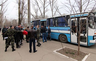 В воинские части отправят три тысячи одесситов