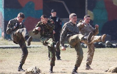 Национальная гвардия получит 100 БТР