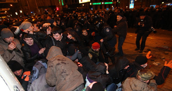 Милиция объявила награду за поимку убийцы участника митинга в Донецке