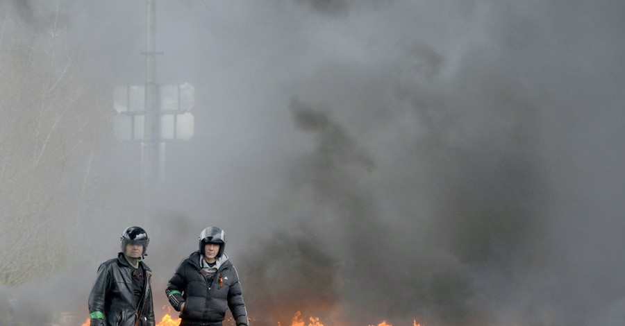 Митингующих, захвативших милицию и СБУ, грозят судить как террористов  