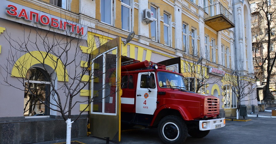 В Киеве на Пасху чуть не сгорел человек