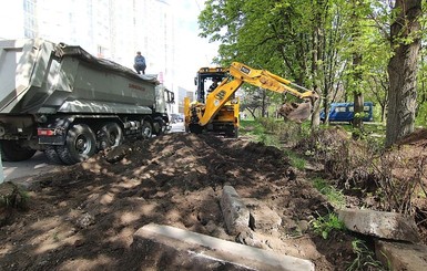 Часть одесского парка забрали под парковку