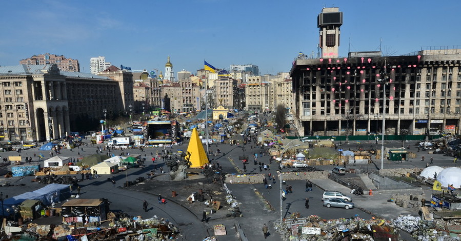 Киевские медики: с Майдана привозят с черепно-мозговыми травмами