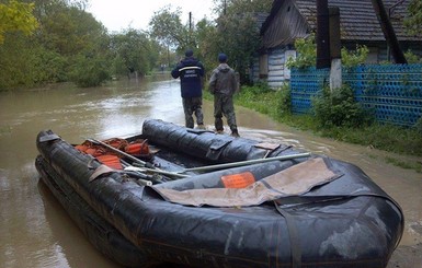 Непогода подпортила крыши у домов в Черниговской области