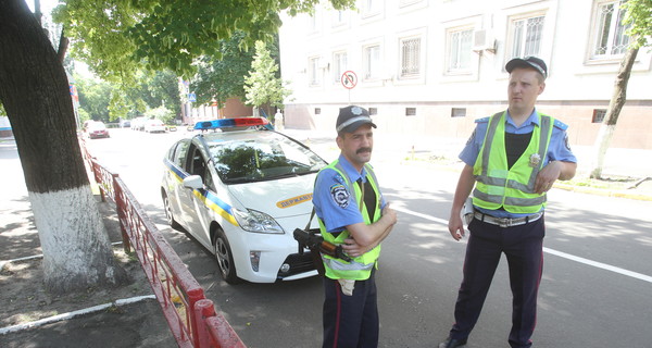 Под Херсоном безработный расклеивал листовки с призывом не идти на выборы