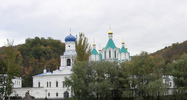 Святогорская Лавра готова принять беженцев из Донецка и Славянска