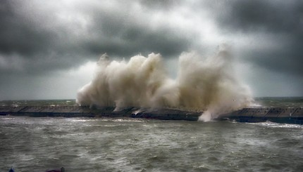 Впечатляющие фотографии шторма в Одессе