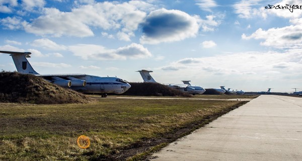 Военные в Мелитополе заминировали аэродром для перестраховки