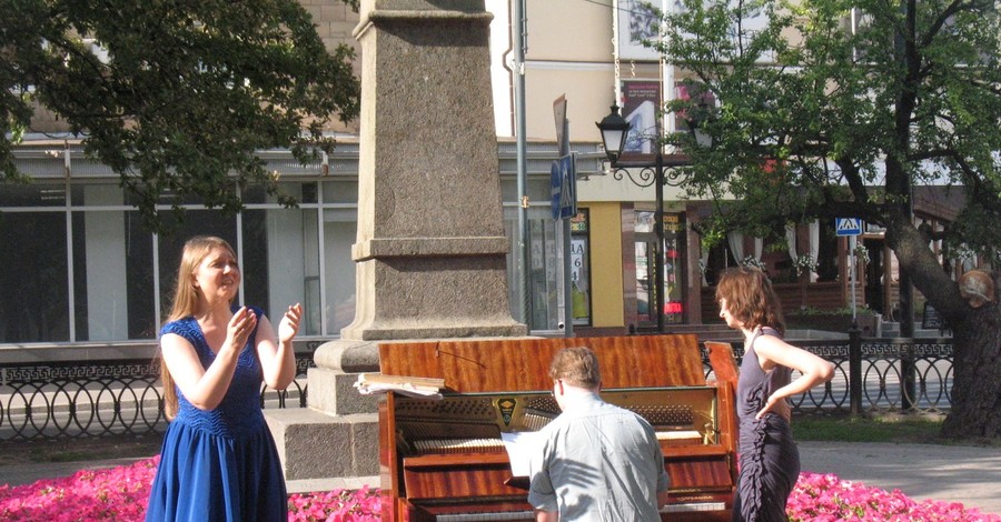 В Харькове пианино 