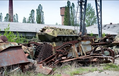 Руководителя бронетанкового завода взяли под стражу и ждут денег