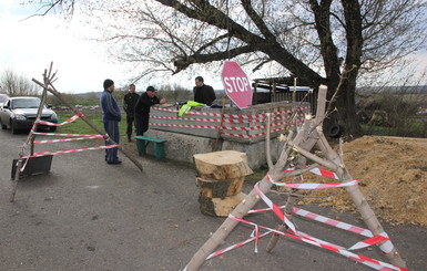 В Днепропетровске сворачивают блокпосты 