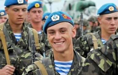 Украина впервые отмечает день ВДВ в боевой обстановке