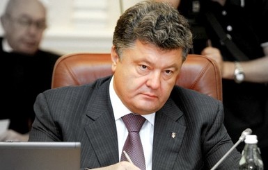 Порошенко и Байден обсудили  гуманитарную помощь для Луганска