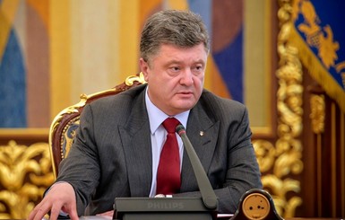 Порошенко поздравил нового главу УПЦ митрополита Онуфрия