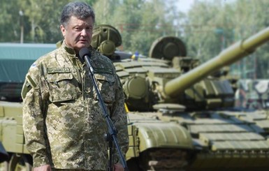 Порошенко: Мы уничтожили технику, которая вошла в Украину