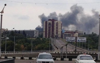 В Донецкой области обстреляли беззащитное село, а в Луганске закрепились военные