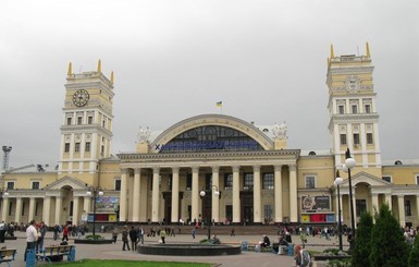 На вокзале Харькова поймали человека с автоматом