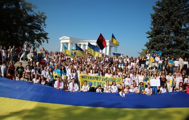 На парад патриотов в Одессе пришли собачки в вышиванках