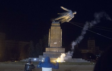 Харьковский Ленин сопротивлялся четыре часа