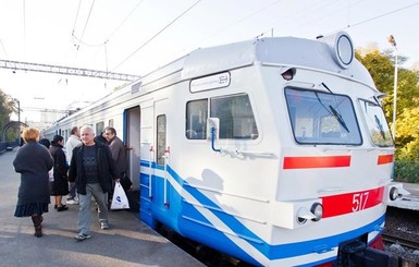 Городская электрчика гоняет порожняком