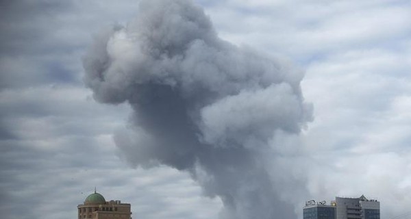 В Донецке снова горит завод, который взорвали в понедельник