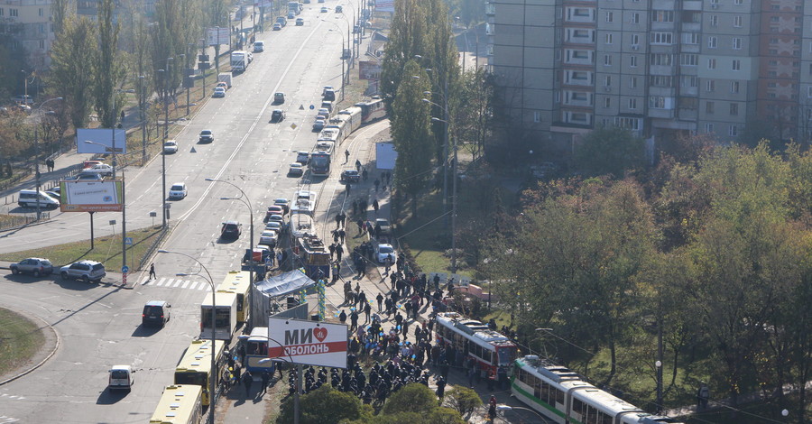 В Киеве показали трамвай 19 века