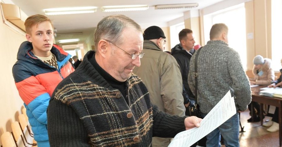 В Одессе лишние бюллетени завозят в больницы и тюрьмы тысячами