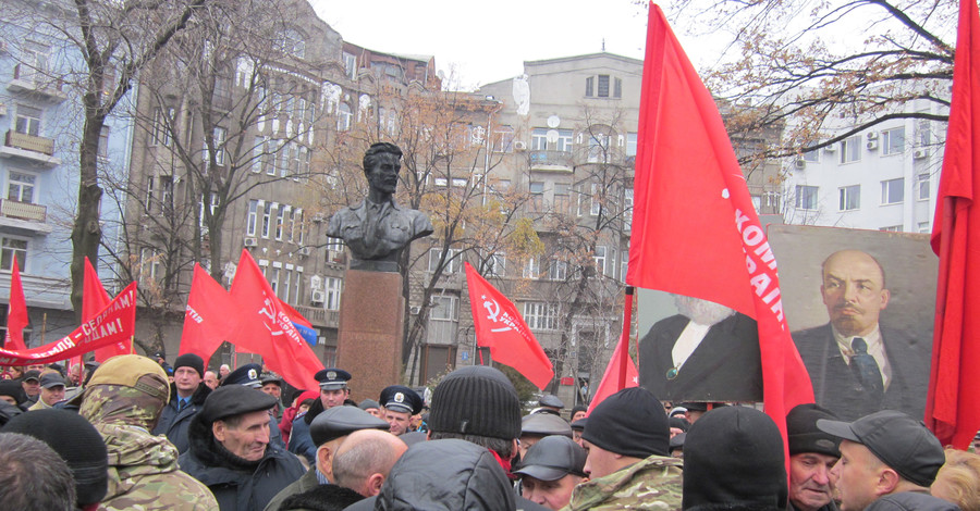 Активистку Александровскую в Харькове облили зеленкой