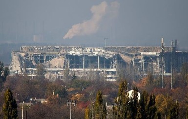 В Донецком аэропорту возобновились бои