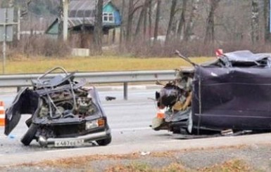 Посол Беларуси попал в аварию в России, двое погибли