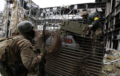 Ночь в аэропорту Донецка прошла спокойно