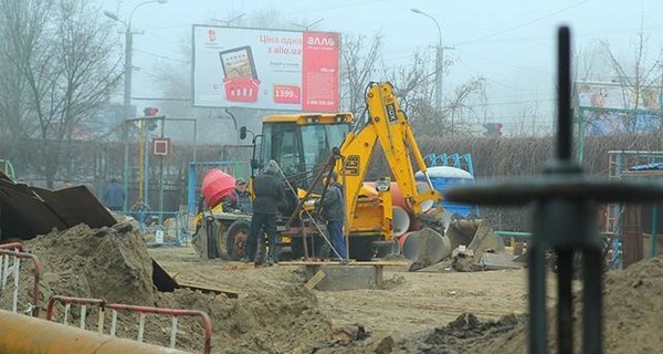 В КГГА рассказали, когда заменят старые трубы в столице