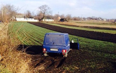 В машине преступников, которые отбиравались от ГАИ гранатой, оказались теелвизоры и мультиварки