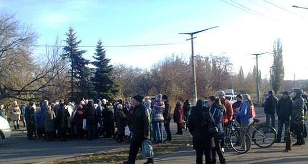 В Черниговской области люди перекрыли трассу из-за отключений света на 11 часов в сутки