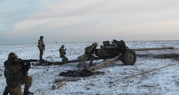 На войне как на войне: пресс-центр АТО заявил о 16 обстрелах за ночь