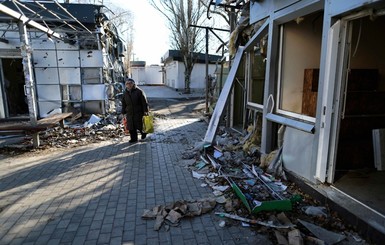 В Донецке и Луганске снова ввели комендантский час