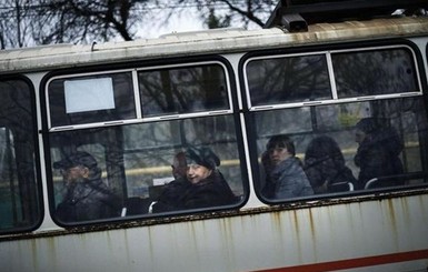 С завтрашнего дня в зону АТО можно будет въехать только по спец-пропуску