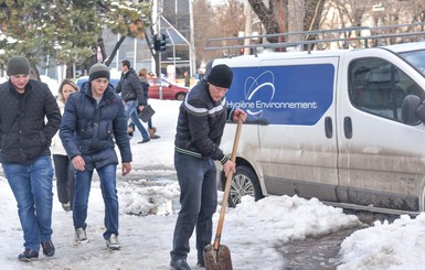 Одесский вице-мэр пообещал уволить ленивых дворников