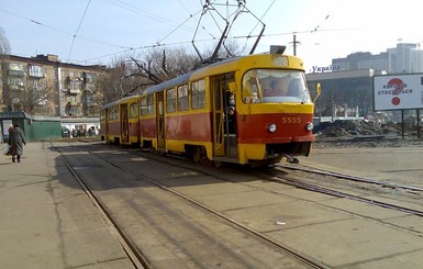 В Одесской области мужчина попал под электричку и остался без руки и ног