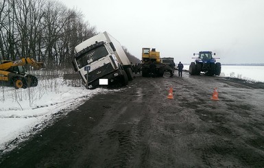 В ДТП попала машина с гуманитаркой