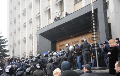 Год после избиения журналистов под одесской ОГА: виновников до сих пор ищут