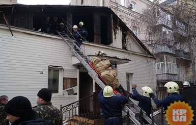 В Киеве пожарные погибли из-за вспышки канистры с бензином