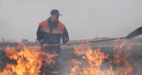 На Львовщине священники будут бороться с поджигателями сухой травы