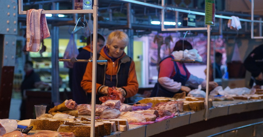 Житель Киевской области напал на мясной павильон