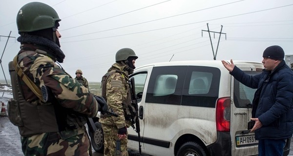 Военная прокуратура арестовала полковника СБУ, требовавшего взятки за пропуска в зону АТО