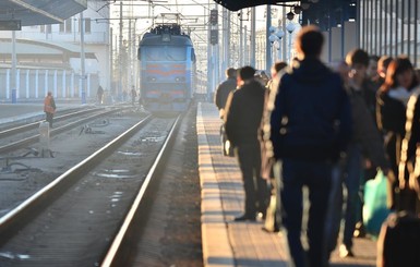 Судья столичного райсуда прыгнул под поезд недалеко от Киева