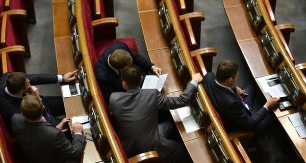 Рада официально признала УПА и ОУН борцами за независимость Украины